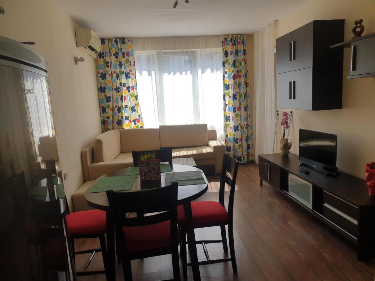 Sunny Apartment Burgas Екстер'єр фото
