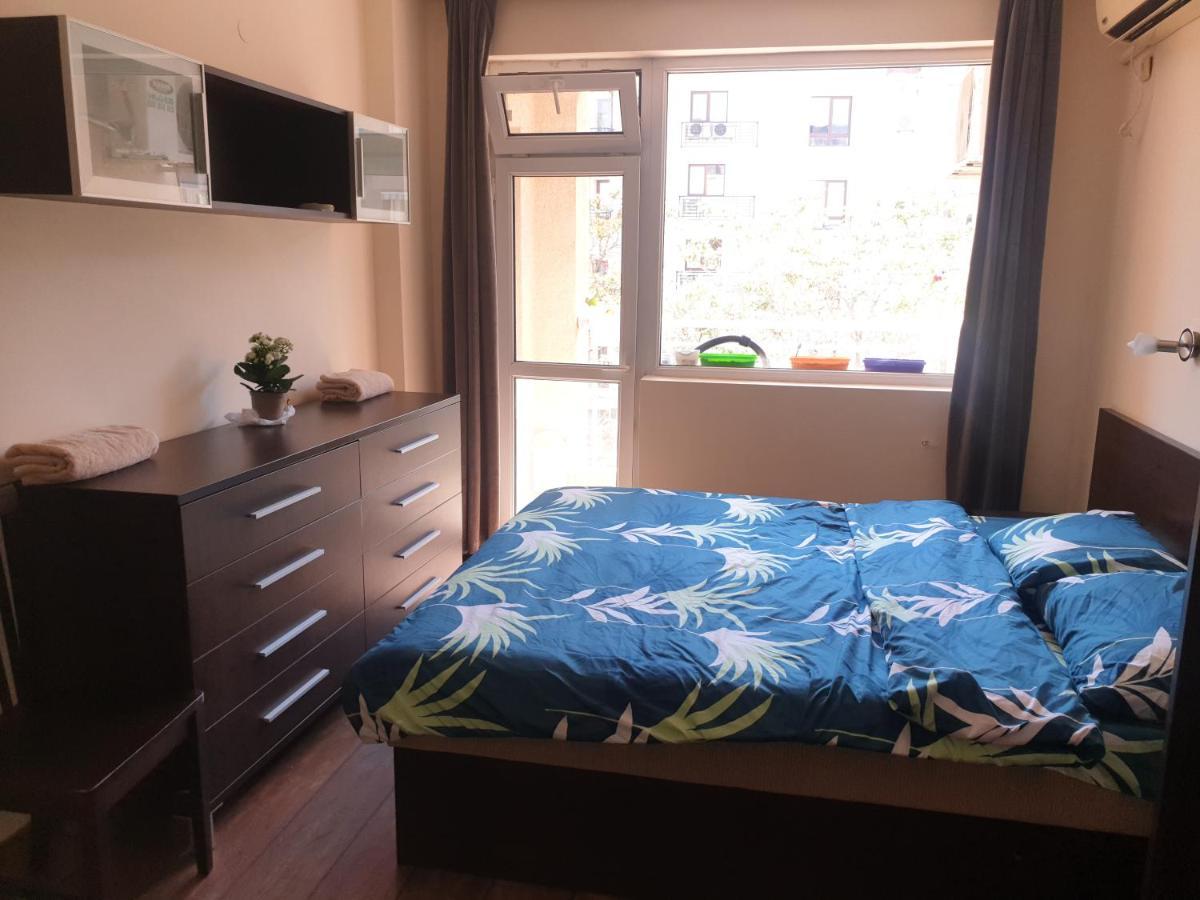 Sunny Apartment Burgas Екстер'єр фото